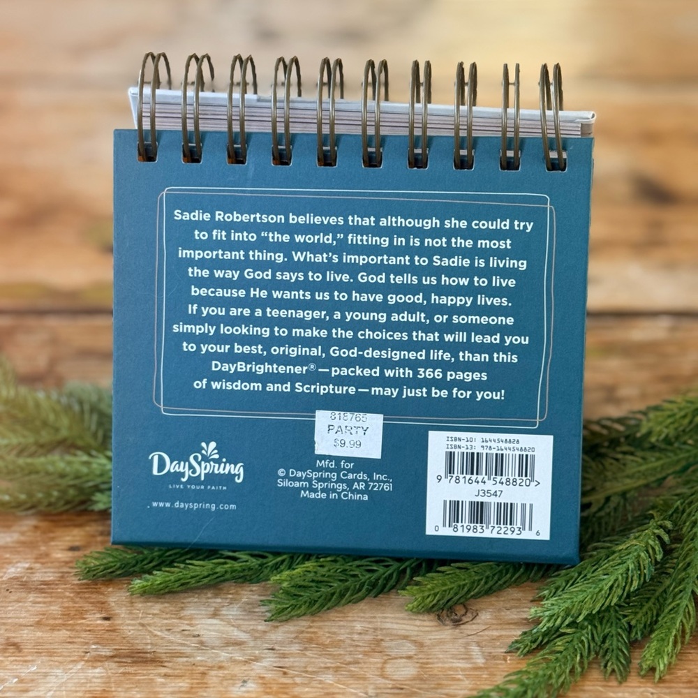 Live Original DayBrightener Calendar - Sadie Robertson - Picture 2 of 4